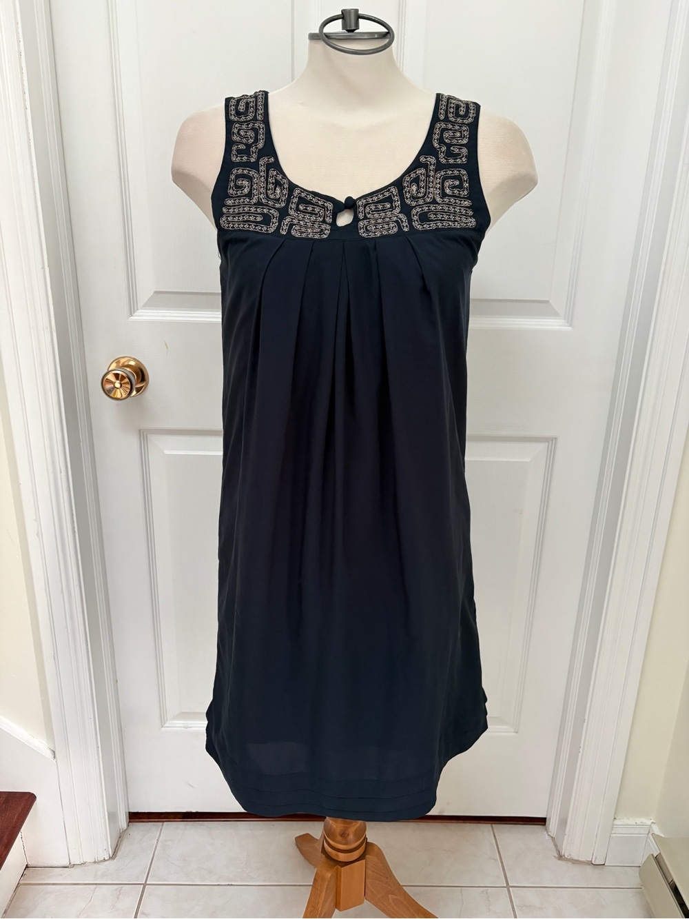 DKNY Blue Sleeveless Shift Dress with Silver Embroidered Yoke ladies small